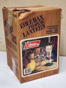 lot 476 image: Coleman Propane Lantern