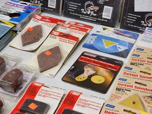 lot 398 image: Assorted Woodworking Sanding Accessories