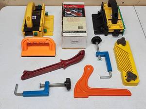 lot 387 image: Assorted Table Saw and Router Table Woodworking Accessories