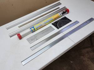 lot 400 image: Assorted Woodworking Measuring Straight Edges
