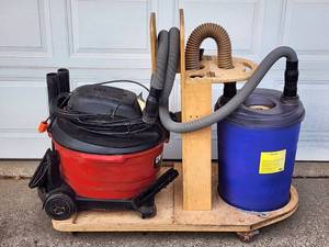 lot 269 image: Small Tool Dust Collect System on a Rolling Platform