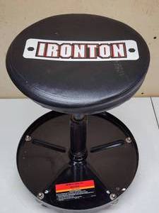 lot 467 image: Ironton Rolling Mechanic Stool