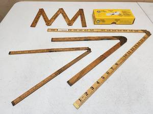 lot 408 image: Stanley Sweatheart Shoulder Chisel Plane No. 92 and (4) Assorted  Vintage Wooden Folding Rulers
