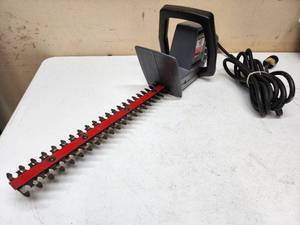 lot 454 image: Sears Electric 16 Hedge Trimmer