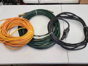 lot 465 image: (2) Extension Cords and (1) Green Air Hose