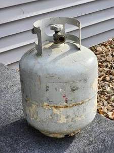 lot 472 image: Propane Gas Tank