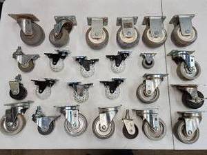 lot 484 image: Large Assortment of Casters