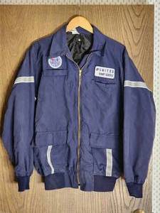 lot 342A image: Vintage United Airlines Light Wind Breaker Size L