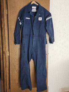 lot 342B image: Vintage United Airlines Ramp Overalls Size L