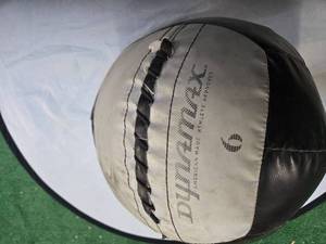 Lot of 6LB Dynamax large slam ball (USED)