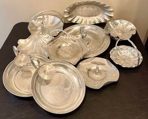 lot 39 image: Lot of 10 Aluminum Serving Pieces