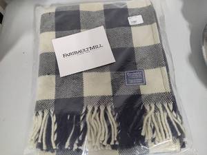 lot 49 image: FARIBAULT MILL Wool Throw Blanket