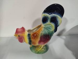 lot 84 image: Vintage ROYAL COPLEY Rooster Planter