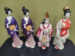 lot 81 image: House of Koshu Vintage Geisha Sake Bottles (4)