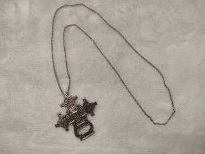 lot 62 image: HAND & HAMMER Silver Cross Pendant (Stamped 925)