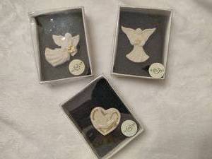 lot 51 image: Three LENOX Porcelain Pins