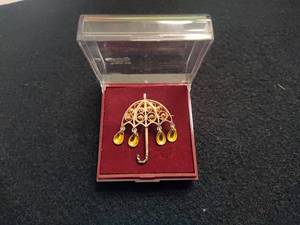 lot 78 image: Norway Solje Umbrella PinBrooch (Stamped 830)