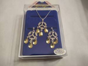 lot 76 image: Norway Solje Necklace & Earring Set (Stamped 925)