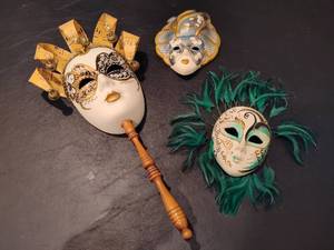 lot 110 image: Mardi Gras Decorative Masks