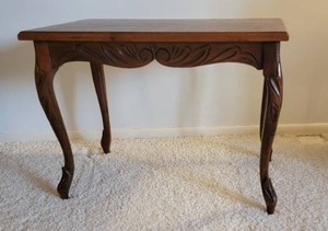 lot 50 image: Delicate Carved Mahogany Bench