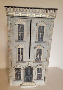 lot 248 image: Primitive Folk Art Painted House Storage Box