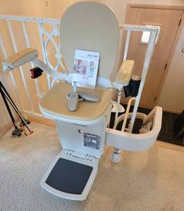 lot 10 image: Acorn 180 Home Stair Chair Lift