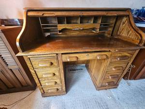 lot 56 image: Traditional Oak Roll Top Desk