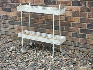 lot 97 image: Vintage Two-Tier Flower Box