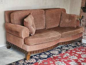 lot 82 image: Contemporary Sofa with Fluted Frame Accents