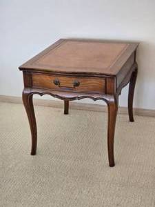 lot 22 image: Henredon Heritage Vintage Burlwood Drawered Accent Table with Leather Inlay Surface