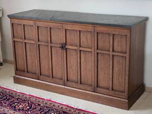 lot 11 image: Henredon Heritage Luxury Slate Top Buffet Server