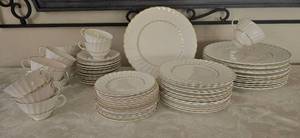 lot 133 image: Vintage Royal Doulton Fine Bone China Set - Adrian - (64)