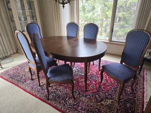 lot 20 image: Henredon Heritage Stunning Mahogany Dining Set