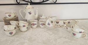lot 131 image: Adorable Swedish Vintage Porcelain Tea Set - Karlskrona - (31)