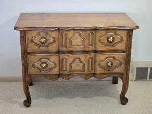 lot 185 image: Vintage MCM Baker Furniture 2 Drawer Buffet Server