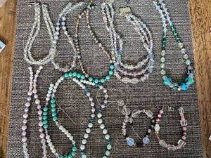 lot 8 image: Assorted Strings Of Beads (Many Glass)