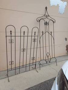2-Wrought Iron Trellis Garden Decor