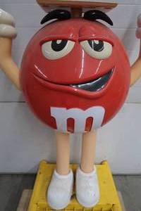 lot 14 image: LG RED M&M STORE DISPLAY STAND.