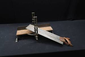 lot 91 image: VINTAGEANTIQUE MITER SAW AND MORE
