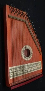 lot 96 image: VINTAGE ZITHER
