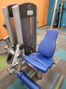lot 3 image: Life Fitness Leg Extension Machine