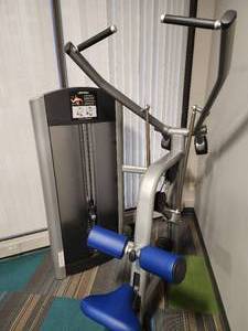 lot 11 image: Life Fitness Pull Down Machine