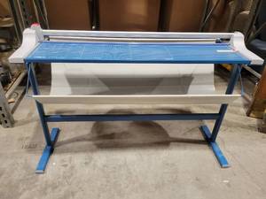 lot 4 image: Dahle 448 Paper Cutter (529530)