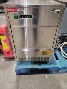lot 17 image: Costway Ice Maker (530075) (UntestedWorking Condition Unknown)
