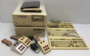 lot 28 image: Vintage Smartcaster Digital Audio Computers & More