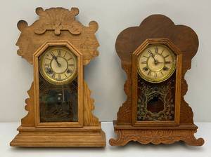lot 37 image: Vintage Key Wind Ornate Wooden Mantle Clocks (AS SEEN)