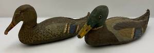 lot 64 image: 1940s Oliveros Brand Mallard Drake & Hen Decoy Pair (VERY COOL)