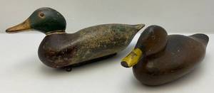 lot 89 image: Vintage Wooden Carved Duck Decoys