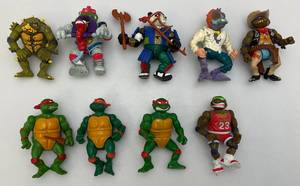lot 120 image: Misc. Vintage TMNT