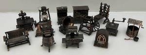 lot 125 image: Vintage Copper Brass Miniature Collectible Pencil Sharpeners